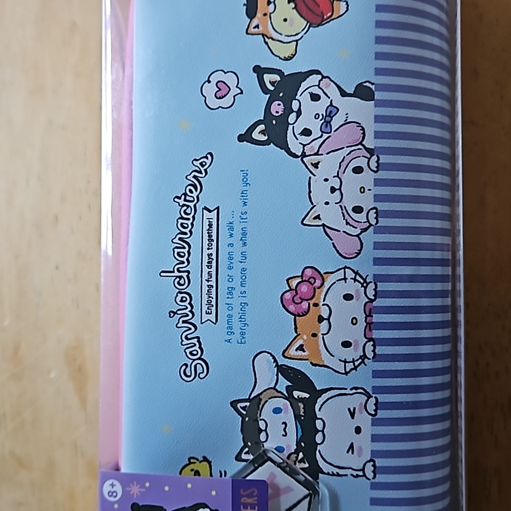SANRIO CHARACTERS CASE - Picture 2 of 13
